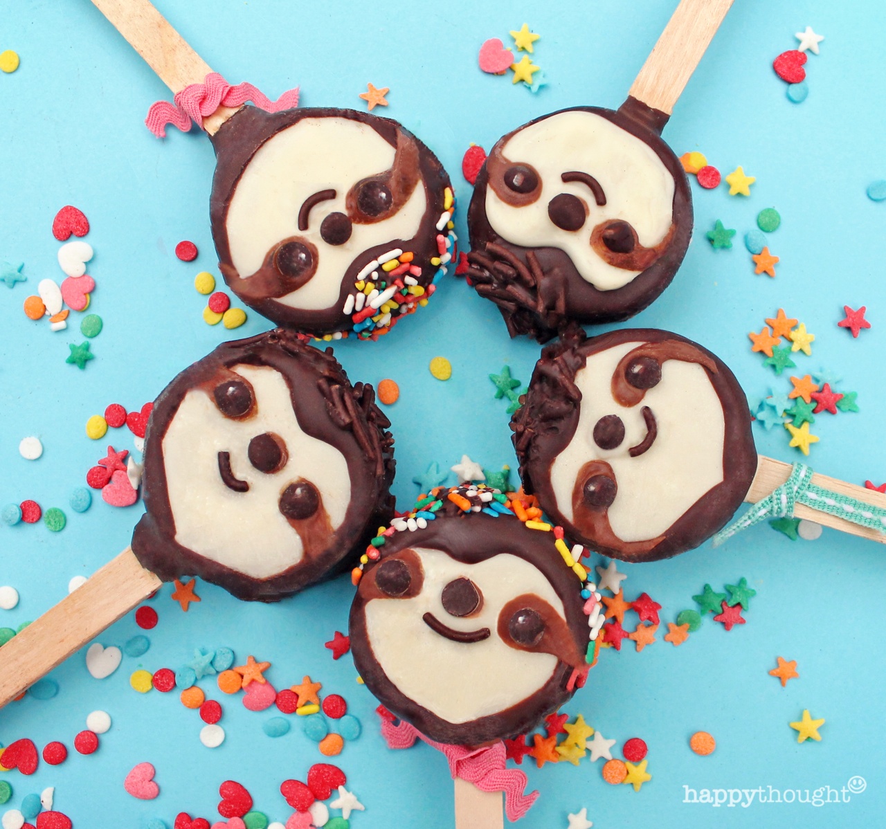 Sloth crafts: Biscuit lollie pop cookies!
